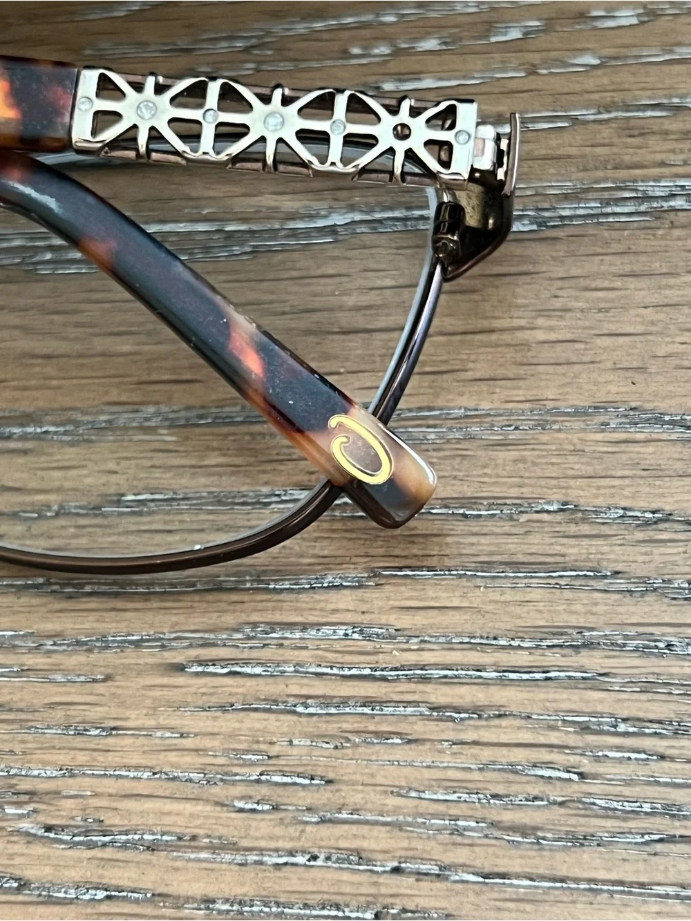 Oscar de la Renta item pictured